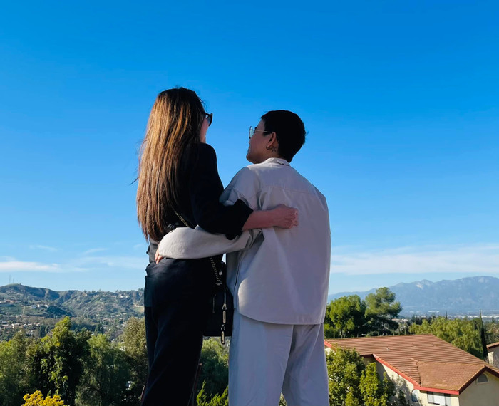 Hình ảnh Thanh Hà và Phương Uyên công khai hẹn hò được đăng tại Facebook cá nhân của nữ nhạc sĩ