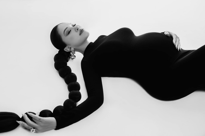 Vân Hugo ngày càng 'nhuận sắc'.