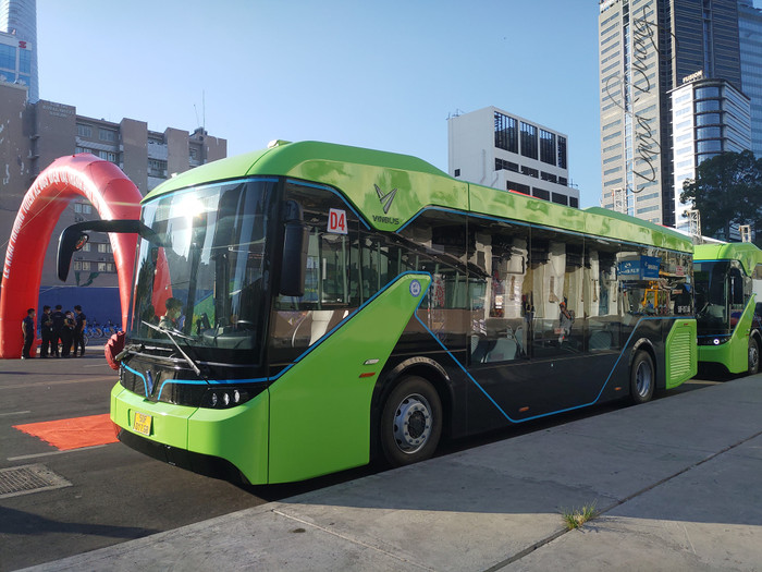 Xe buýt điện đầu tiên tại TP.HCM.