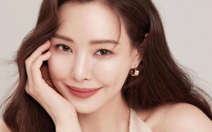 5 tiêu chuẩn sắc đẹp đầy tính áp đặt mà phụ nữ hiện đại không nên bận tâm Ảnh 22