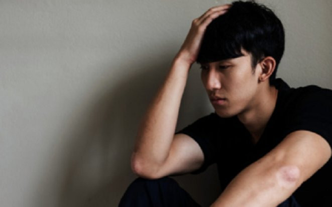 Hậu ly hôn, chồng lao vào cơ bạc rượu chè, 3 năm sau vợ cũ nhắn một tin khiến anh bật khóc Ảnh 2