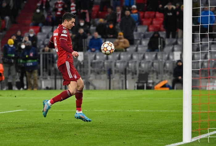 Bayern thắng hủy diệt, Lewandowski lập kỷ lục ở Champions League Ảnh 1