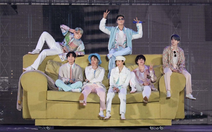 Đây là ca khúc mà fan cực mong muốn BTS sẽ mang lên sân khấu, 'quẩy đục nước' concert trực tiếp sắp tới Ảnh 2