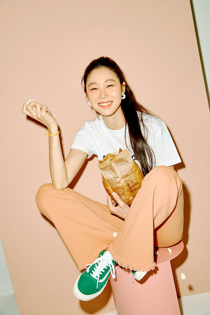 5 chị đẹp bị thời gian 'bỏ quên': Style chất hơn nước cất, chứng minh gừng càng già càng cay Ảnh 24