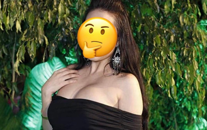 Góc phản cảm: Một sao nữ Vbiz khoe ảnh nude đến 99%, trên thả rông, dưới cởi sạch Ảnh 2