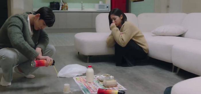 Hẹn Hò Chốn Công Sở: Mối tình của cặp đôi phụ được se duyên bởi... một chú gián Ảnh 9