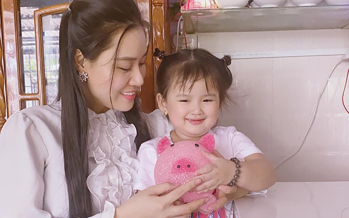 Hơn 1 năm sau khi chồng qua đời, cuộc sống vợ Vân Quang Long giờ ra sao? Ảnh 2