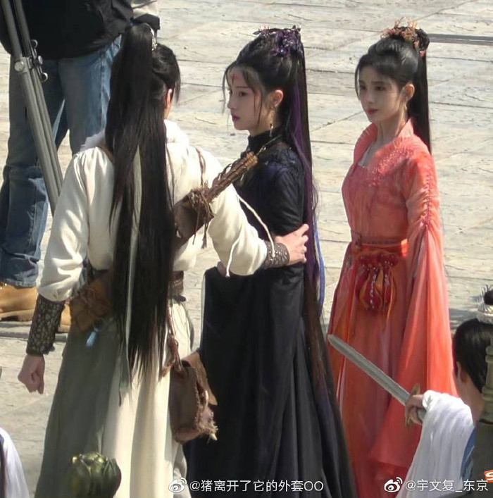 Góc nghiêng như búp bê của mỹ nữ họ Mao.