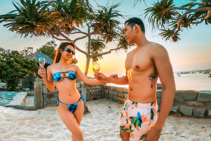 Cặp đôi này liên tục phát 'cẩu lương' trên mạng xã hội khiến dân tình không khỏi ghen tị.&nbsp;