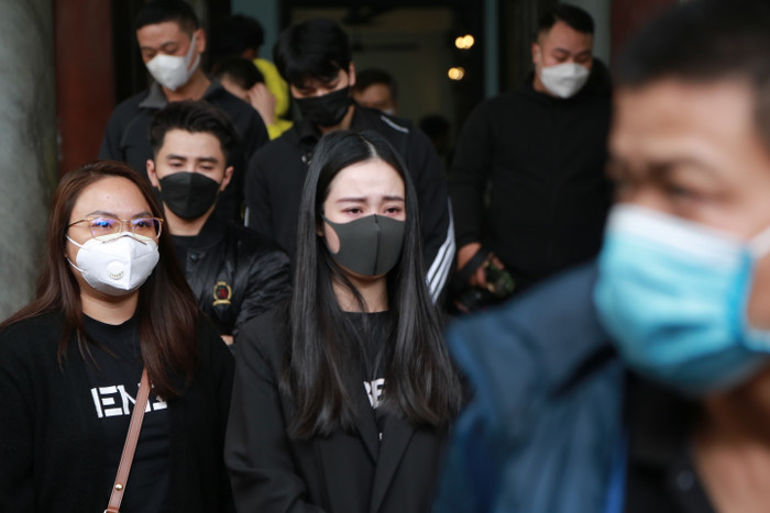 Jun Vũ bật khóc vì quá đau lòng