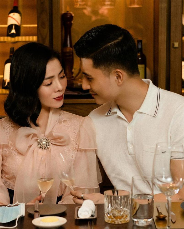 Cả hai cố gắng xoá nhà cách biệt tuổi tác. 