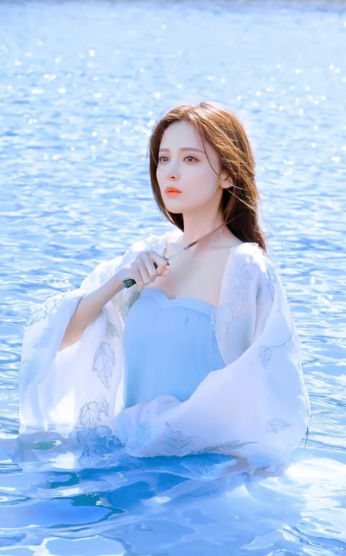 'Cây chổi vàng' 2021 gọi tên Na Trát, Hiểu Đồng, Lý Hiện - Tiêu Chiến thoát nạn rồi! Ảnh 11