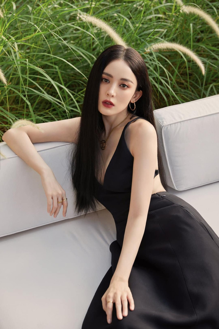 'Cây chổi vàng' 2021 gọi tên Na Trát, Hiểu Đồng, Lý Hiện - Tiêu Chiến thoát nạn rồi! Ảnh 9