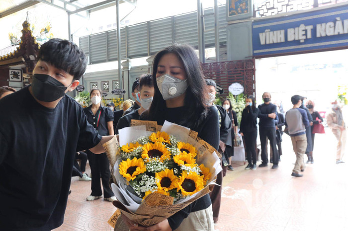 Mặc dù biết anh bị bệnh trước đó nhưng sự ra đi của Vũ Ngọc Phượng khiến nữ ca sĩ chưa dám chấp nhận đó là sự thật.