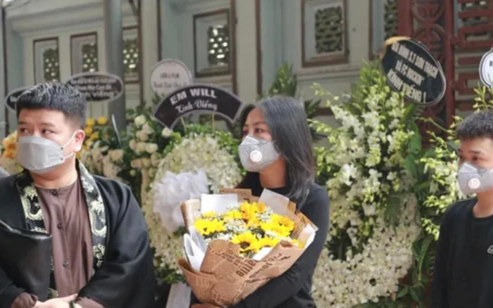 Văn Mai Hương gửi lời tiễn biệt đạo diễn Vũ Ngọc Phượng: 'Bọn em sẽ thay anh chăm sóc Isaac' Ảnh 2