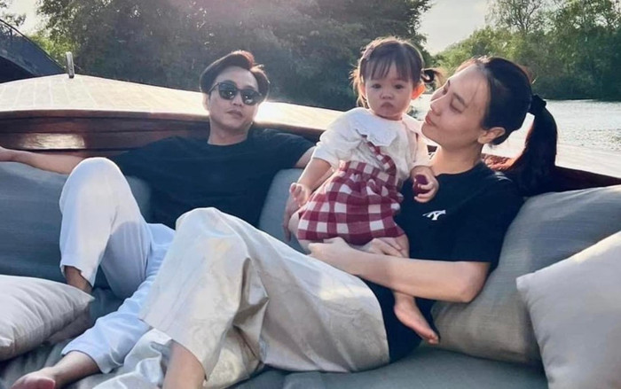 Đàm Thu Trang bất lực đứng nhìn thế lực này 'cưỡng hôn' chồng một cách công khai! Ảnh 2