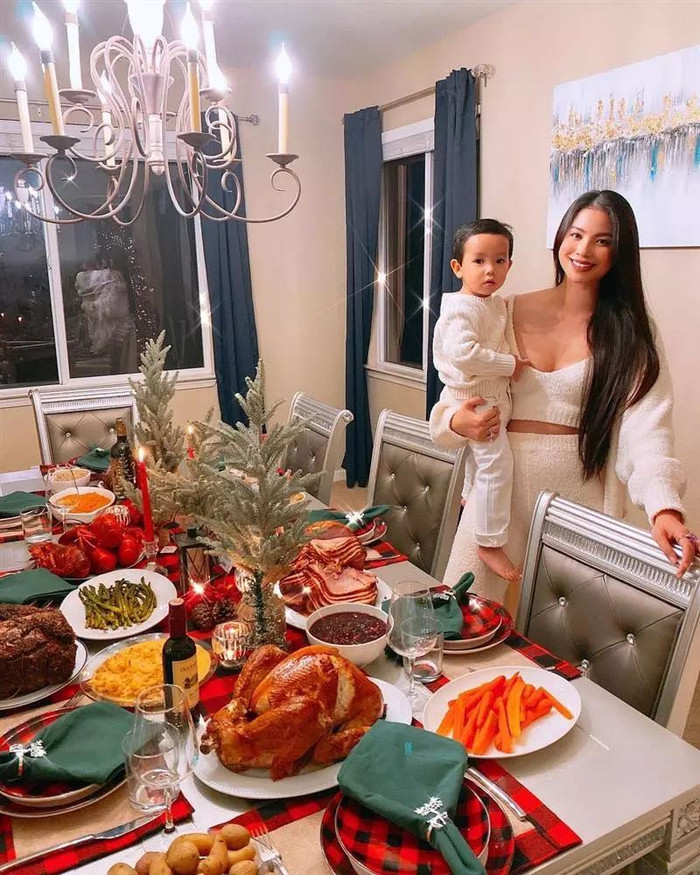 Hiện tại, người đẹp đã tìm được bến đỗ hạnh phúc bên chồng doanh nhân cùng hai thiên thần nhỏ đáng yêu.