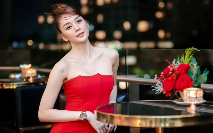 Hậu chia tay Phương Uyên, Thiều Bảo Trang 'lột xác' ấn tượng: Không ngại thả thính, khoe vóc dáng gợi cảm Ảnh 2