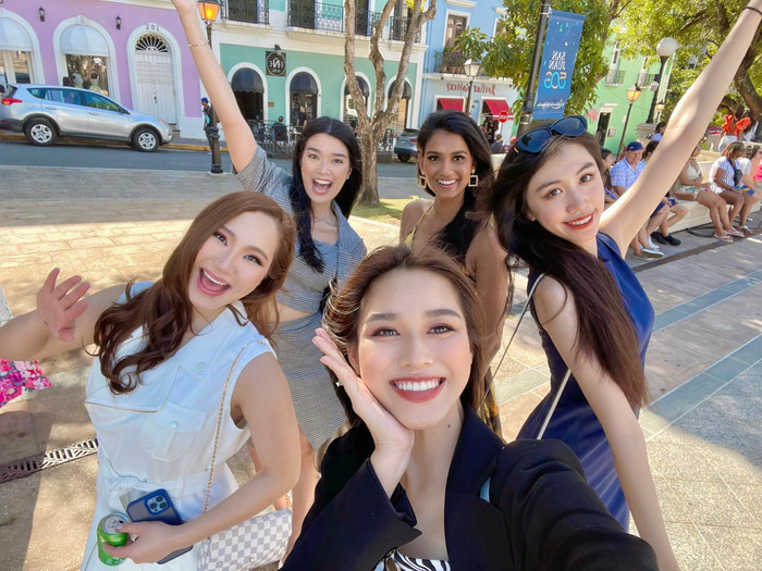 Người đẹp đang nhập cuộc ở trạng thái tốt nhất, nhan sắc chẳng chút thua kém các mỹ nhân nước bạn. 