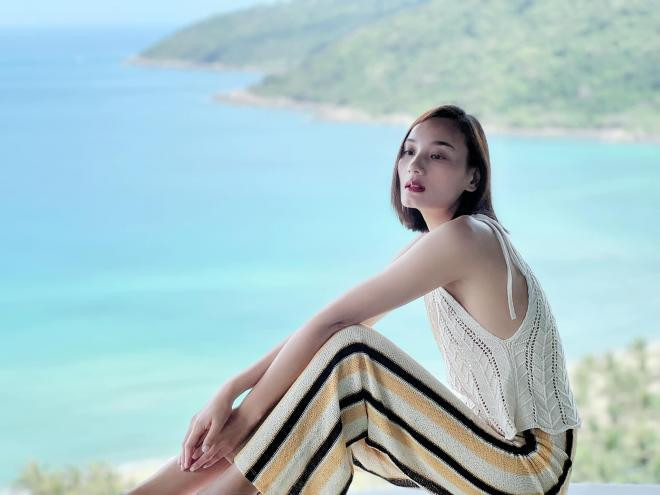 Thế nhưng, Lê Thúy cho hay, mình không màng đến việc đó, bản thân chồng cũng chỉ thích size nhỏ nh