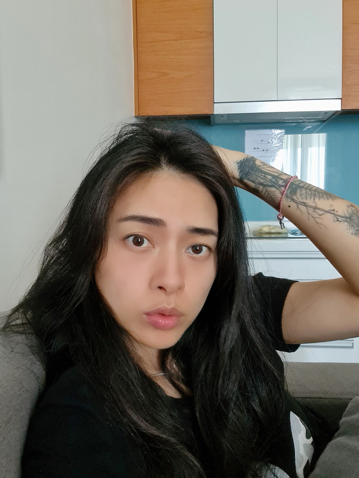 Người đẹp không ngần ngại khoe mặt mộc không tỳ vết
