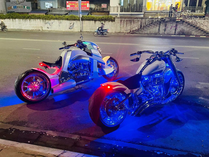 Có thể thấy bà xã nam ca sĩ 'chịu chơi' như thế này đây