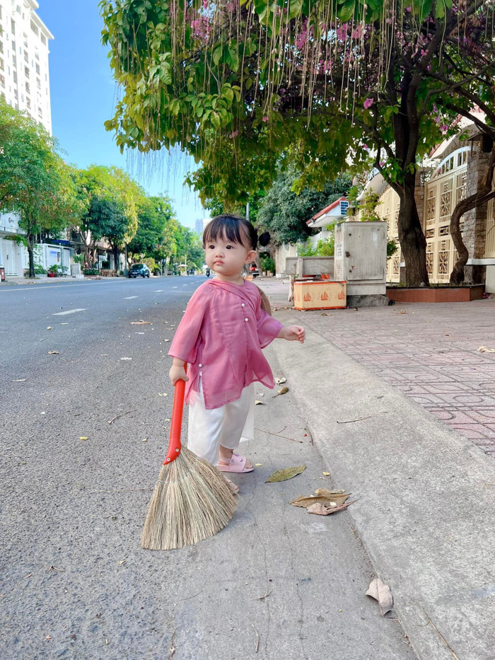 Người hâm mộ lại có dịp được 'lụi tim' vì biểu cảm siêu cấp đáng yêu của cô bé Winnie.