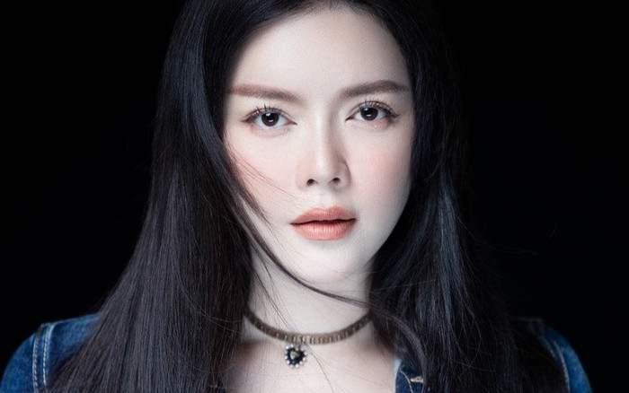 Lý Nhã Kỳ chạnh lòng 'xin vía' khi chứng kiến Minh Hằng, Ngô Thanh Vân lần lượt được 'chốt đơn' Ảnh 2
