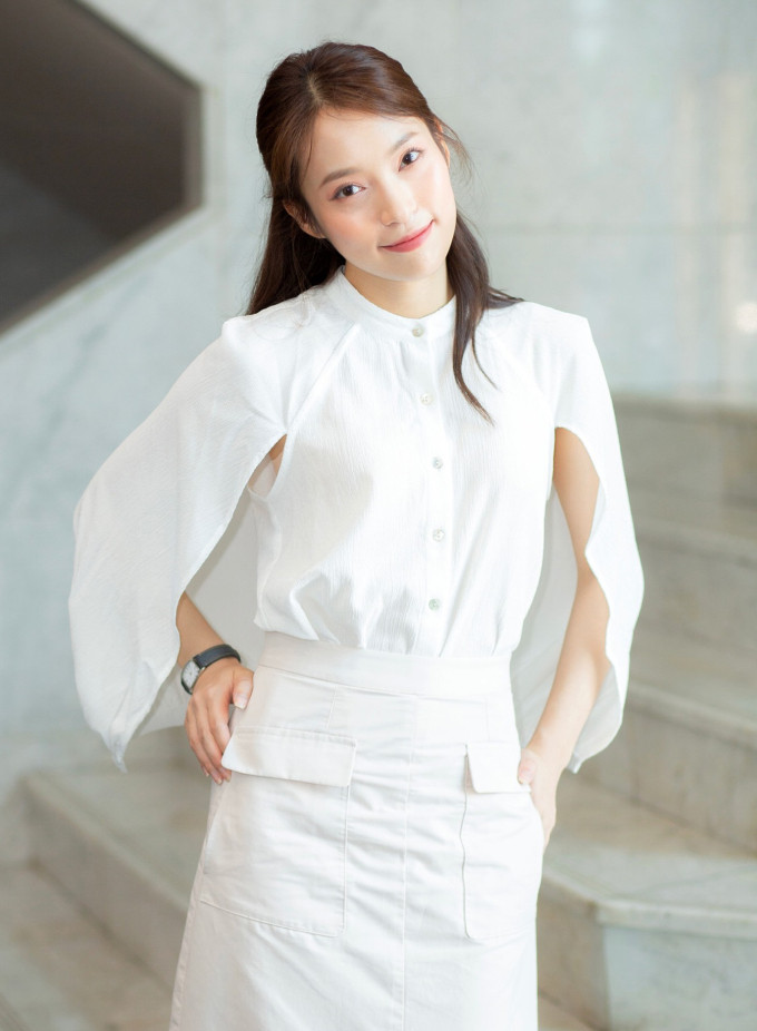 Gu thời trang ngày càng thăng hạng của MC Olympia: Toàn items thanh lịch, siêu hút mắt mà không hề 'dừ' Ảnh 14