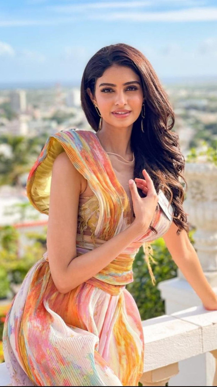 Thành tích gần đây nhất của Ấn Độ chính là chiếc vương miện danh giá vào năm 2017. Khán giả quê nhà đặt kỳ vọng Manasa cũng sẽ mang về vương miện Miss World sau khi người đồng hương Harnaaz Sandhu của cô vừa chiến thắng Miss Universe 2021. 