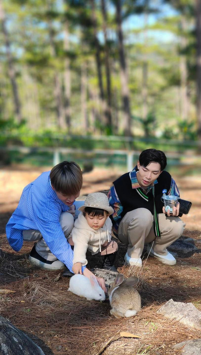 Hòa Minzy đưa con trai đi du lịch sau chuỗi ngày chia tay sóng gió Ảnh 5