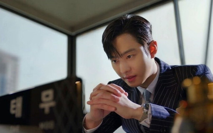 Hẹn Hò Chốn Công Sở: Biểu cảm đáng yêu của tổng tài Ahn Hyo Seop sau khi lỡ yêu say đắm Kim Se Jeong Ảnh 2