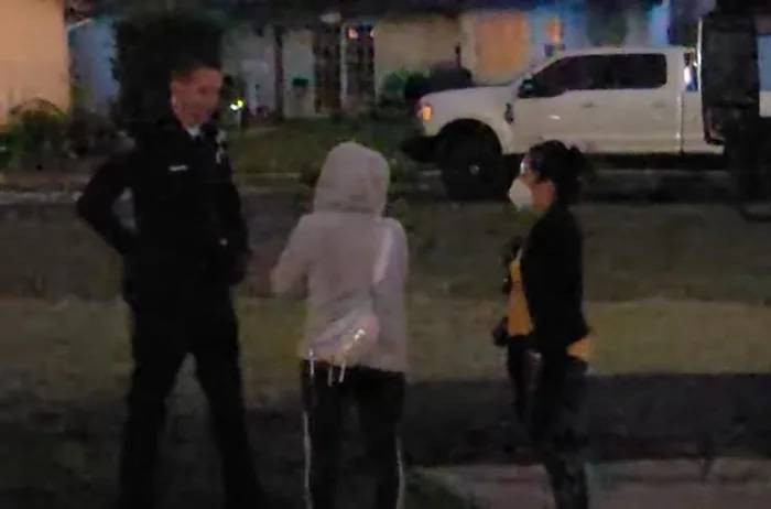 Hình ảnh của Thúy Nga hôm 7/3 khi cô bị cảnh sát mời khỏi nhà.