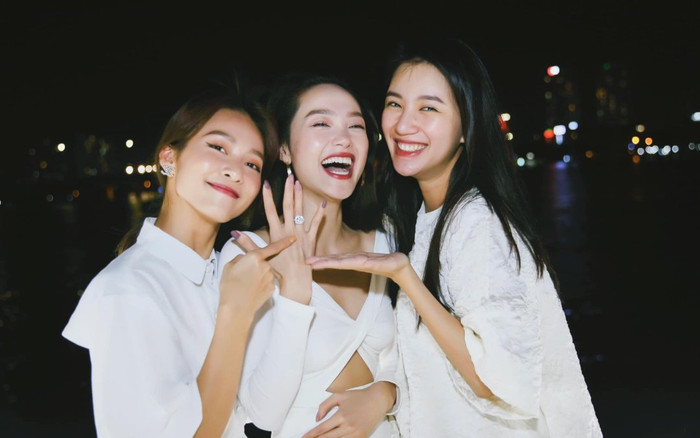 Khả Ngân lần đầu kể chuyện tham gia tổ chức lễ cầu hôn cho Minh Hằng, biểu cảm còn hớn hở hơn 'chính chủ' Ảnh 2