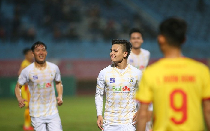 HLV Thanh Hóa chê Quang Hải thừa cân, khó thi đấu ở châu Âu Ảnh 2