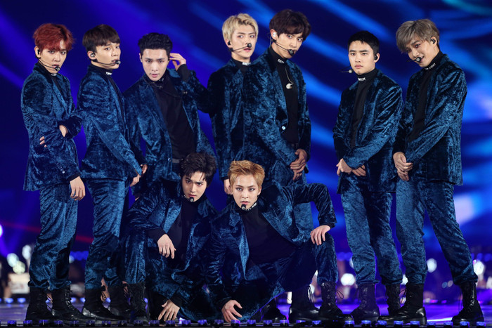 EXO.