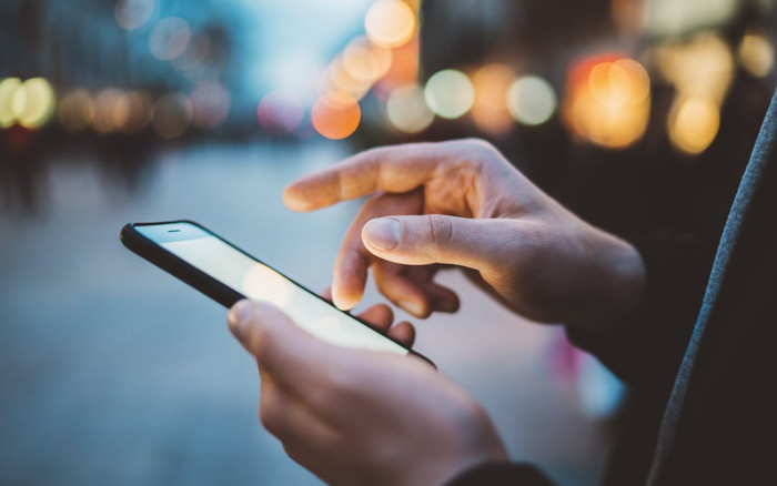 Cai nghiện smartphone bằng 'hộp cách ly điện thoại' Ảnh 2