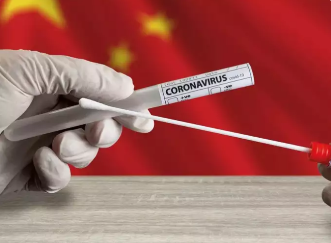 Chúng ta cần xét nghiệm để biết mình mắc cảm lạnh hay Covid-19.