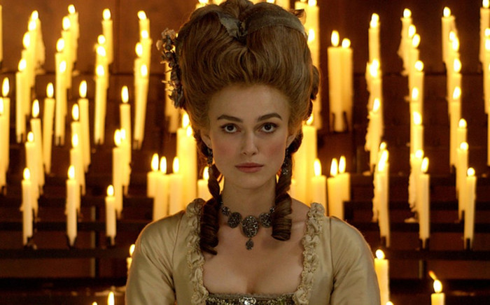 Tạo kiểu tóc bằng phân chim én và loạt bí quyết làm tóc 'kinh dị' của phụ nữ thời xưa Ảnh 2