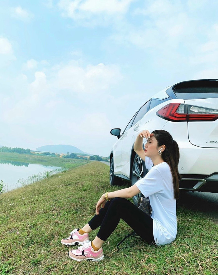 Gu thời trang đơn giản nhưng hiệu quả khi vừa thoải mái mà vô cùng sành điệu.
