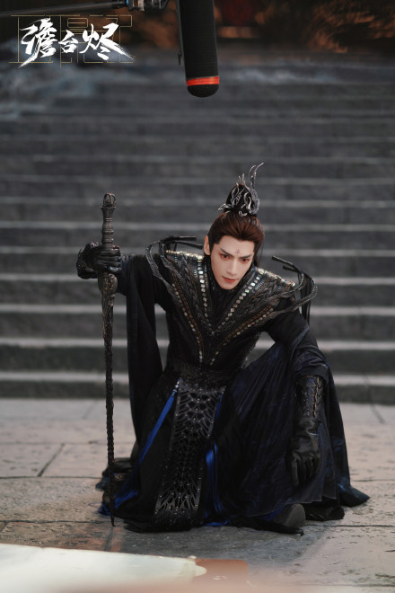 La Vân Hi bị chê nữ tính quá mức ở hậu trường phim Trường Nguyệt Tẫn Minh Ảnh 8