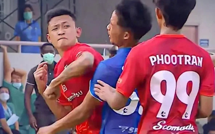 Đánh đối thủ, cầu thủ Thái Lan nhận án phạt cực nặng Ảnh 2