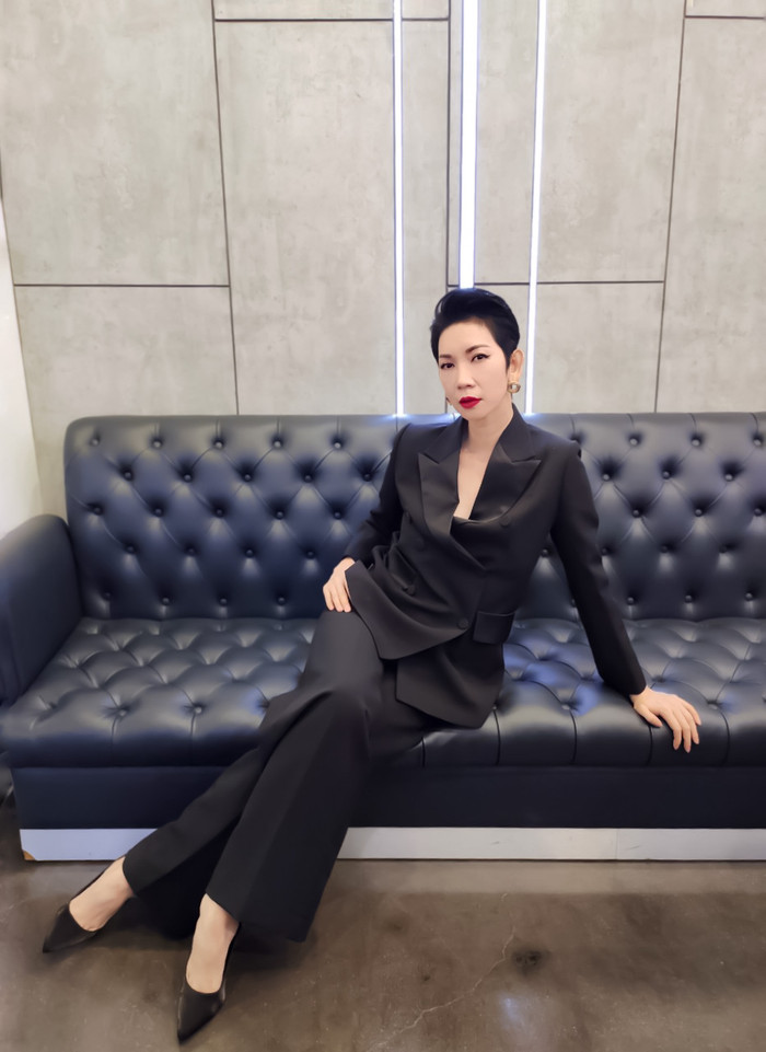 Nhắc đến Xuân Lan là nói về một người phụ nữ mạnh mẽ, cá tính. Thế nên trang phục thật sự đã thể hiện được điều đó.