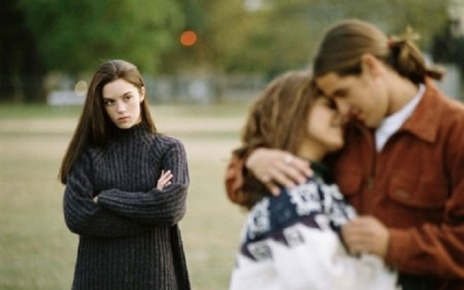 Bạn trai bỗng biệt tích khi người yêu khoe có thai, thời gian sau cô sụp đổ thấy hắn 'hú hí' bên 1 người Ảnh 2