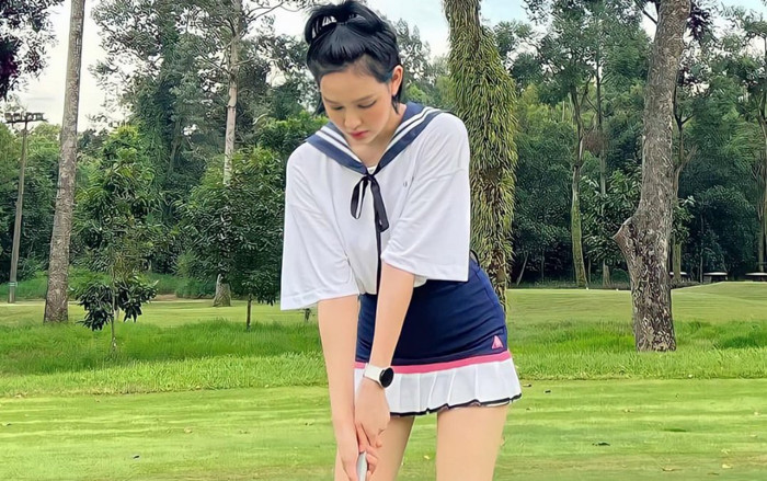 Hiền Hồ khoe vóc dáng mảnh mai ở sân golf, gợi ý chú thích đăng ảnh 'thả thính' Ảnh 2