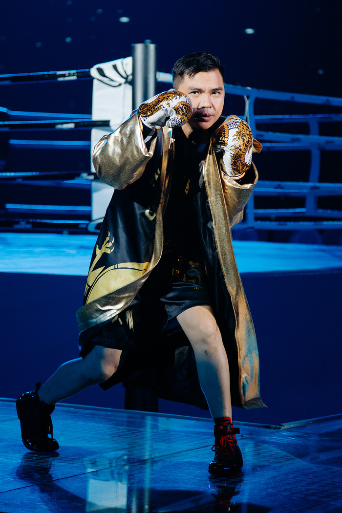 Nhạc sĩ Nguyễn Hải Phong và ca sĩ Lê Minh (MTV) sẽ 'so găng' tại sàn đấu boxing của The Champion. 