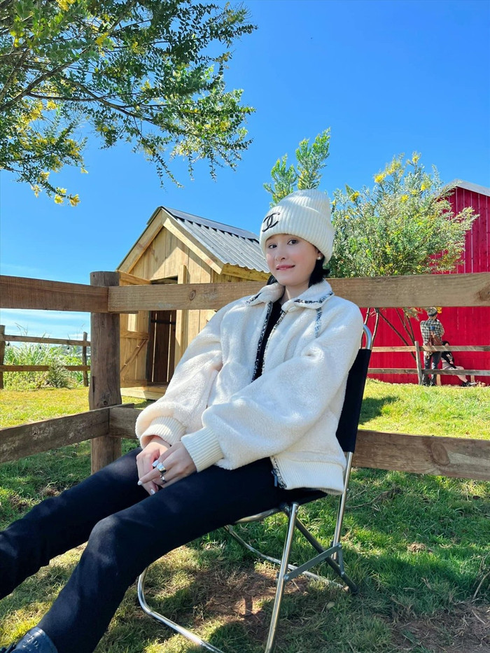 Nữ ca sĩ thường chia sẻ với người hâm mộ về khoảnh khắc đẹp trong các chuyến du lịch của mình.