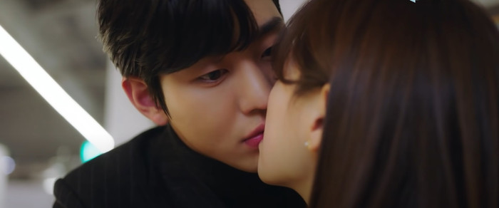 So kèo các nụ hôn trong Hẹn Hò Chốn Công Sở: Ahn Hyo Seop và Kim Se Jeong bị đôi phụ bỏ xa? Ảnh 3