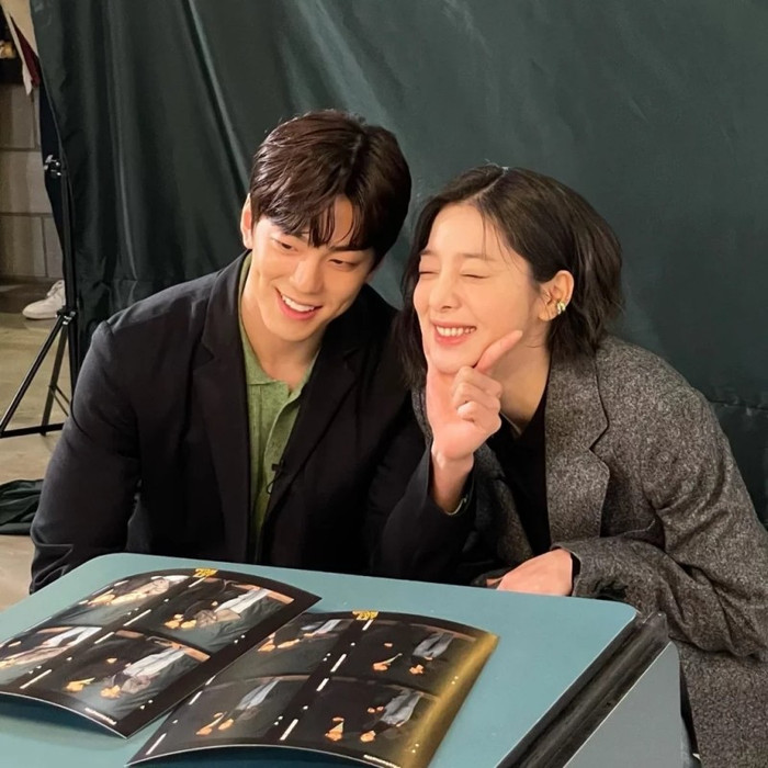 Hẹn Hò Chốn Công Sở: Cặp phụ lộ quá trời hint từ phim ra đến đời thực, không 'real' thì quá phí! Ảnh 13