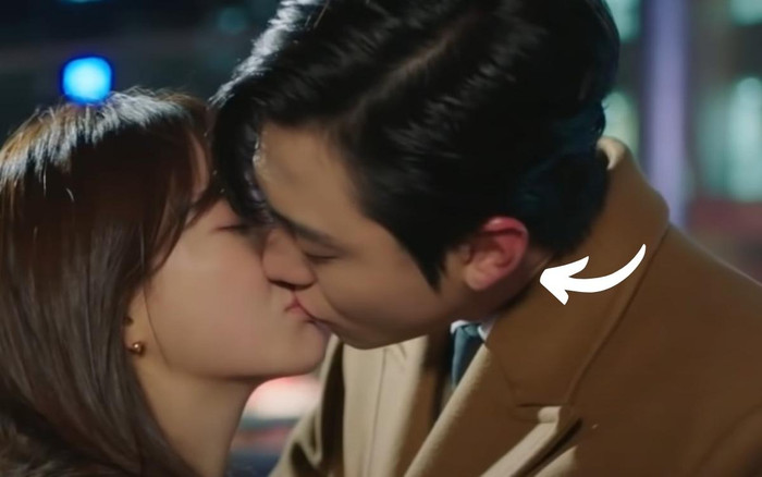 Sự chú ý của khán giả lỡ va vào chiếc tai ửng đỏ của Ahn Hyo Seop